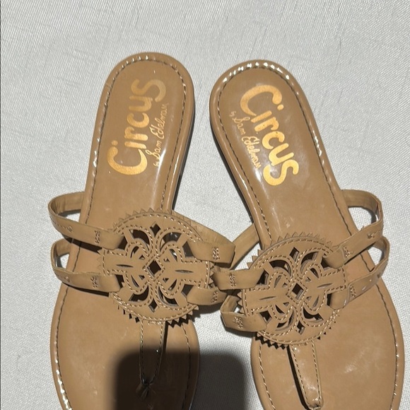 Circus by Sam Edelman Tan Thong Sandals - Picture 3 of 5